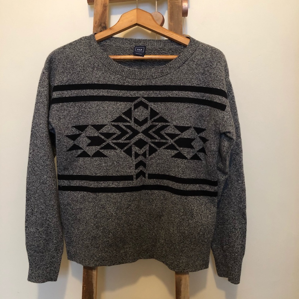 Grey sweater with Aztec Print